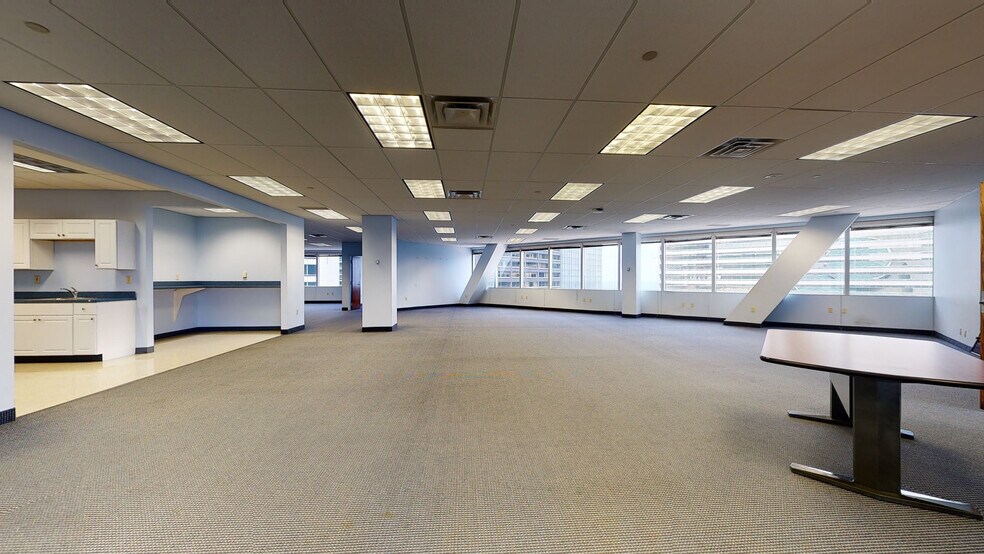 More Photos Of 1375 E 9th St, Cleveland Office For Lease