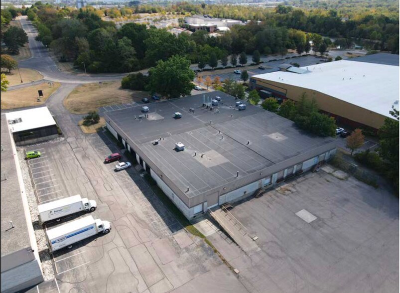 More Photos Of 11407-11415 Century Cir W, Springdale Light Distribution For Lease