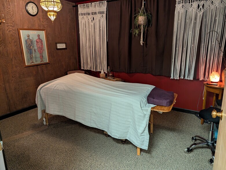 More Photos Of 700 Murdock St, Sedro Woolley Office For Sale