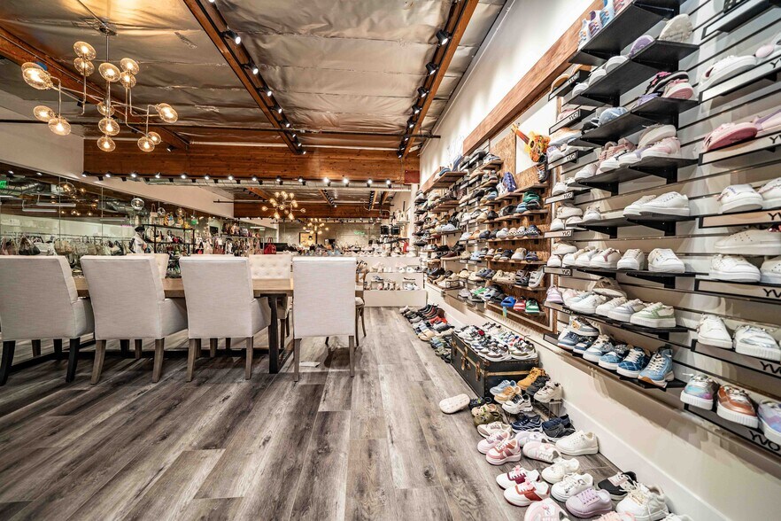 More Photos Of 2001 Saturn St, Monterey Park Light Distribution For Sale