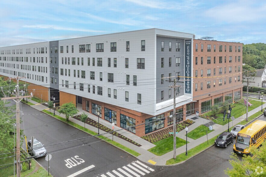Primary Photo Of 222 Canal St, New Haven Apartments For Lease
