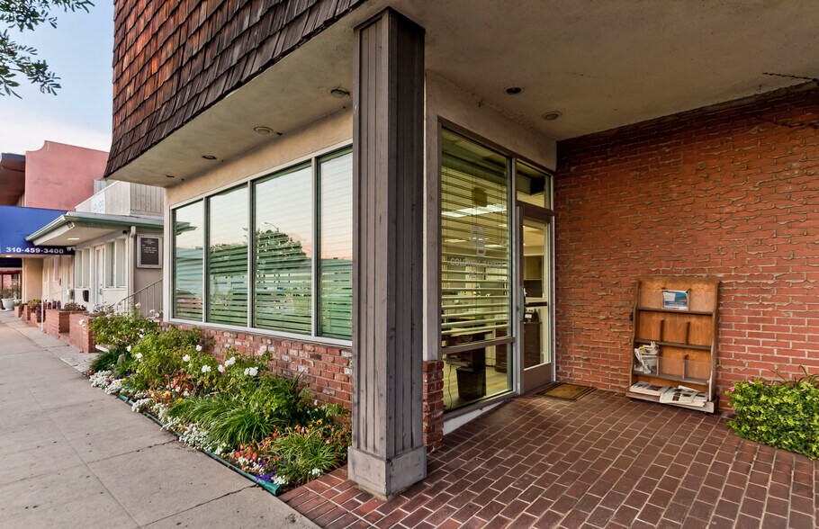 More Photos Of 15101 W Sunset Blvd, Pacific Palisades Freestanding For Sale