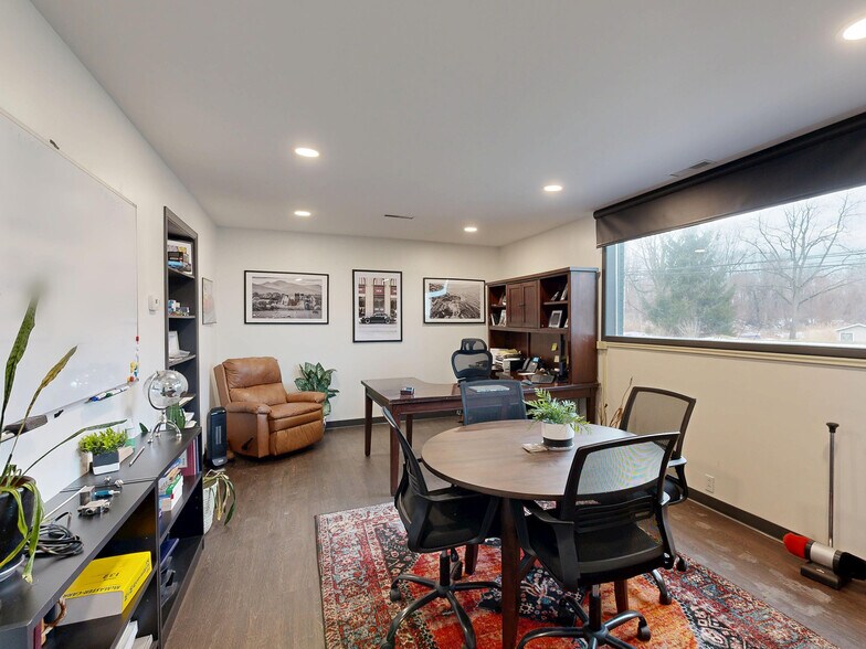 More Photos Of 2505 Avonia Rd, Fairview Warehouse For Lease