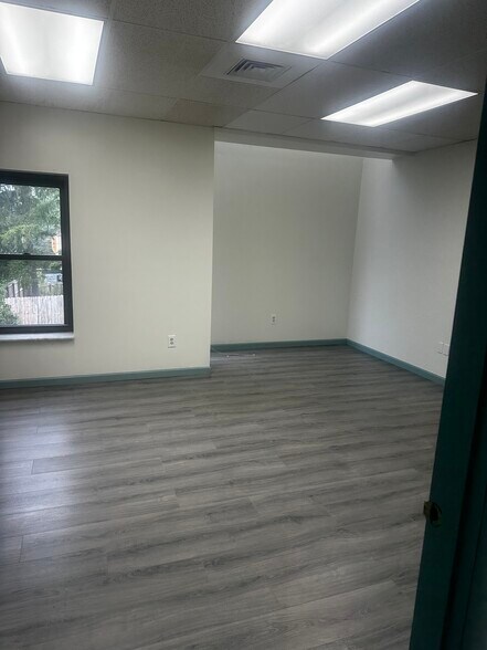 More Photos Of 736 W Ingomar Rd, Ingomar Office For Sale