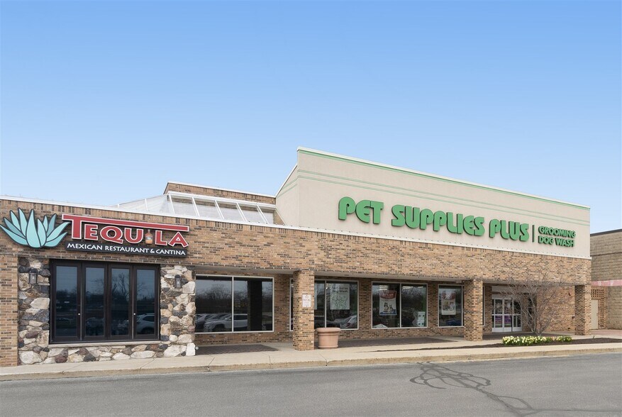 More Photos Of 6306-6410 W Jefferson Blvd, Fort Wayne Storefront For Lease