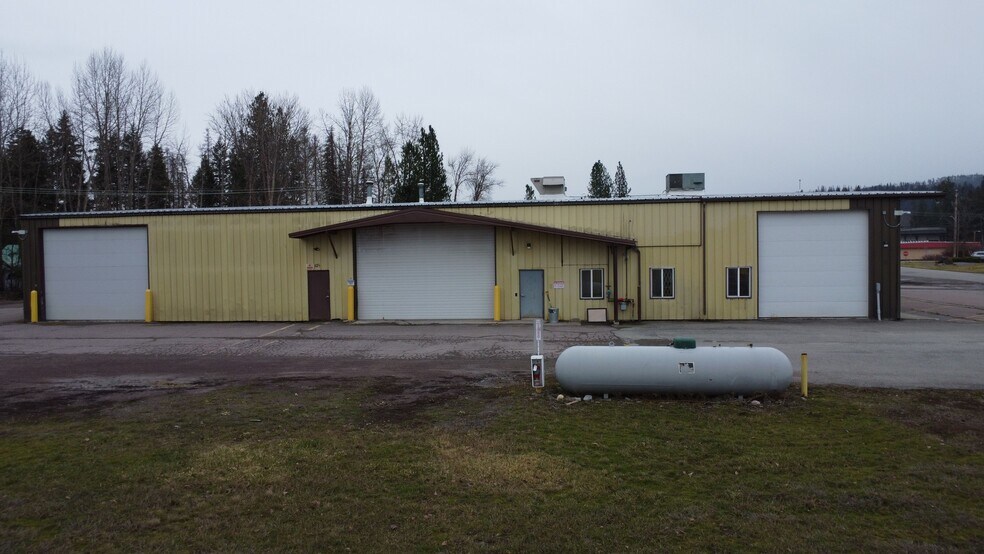 More Photos Of 117 E Commerce Way, Libby Light Distribution For Sale