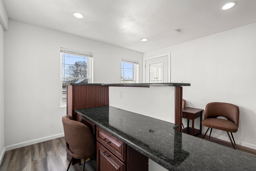 More Photos Of 249 W Main St, Avon Office For Lease