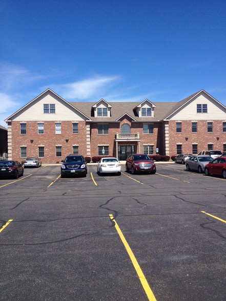 More Photos Of 24012 W Renwick Rd, Plainfield Office For Lease