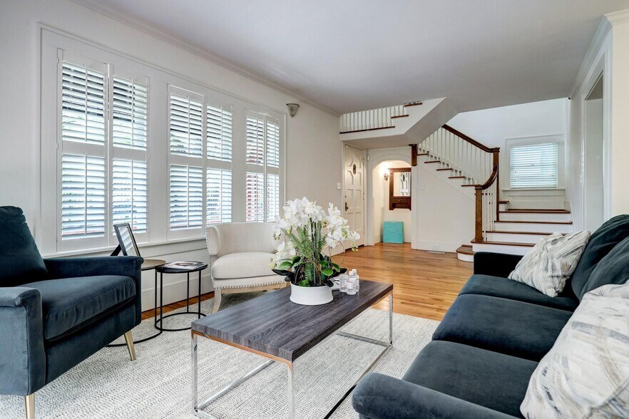 More Photos Of 414 Branard St, Houston Medical For Sale