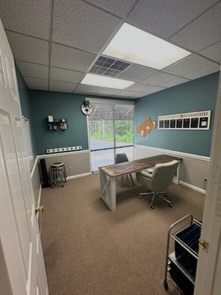 More Photos Of 3401 Highway 153, Piedmont Office Residential For Lease