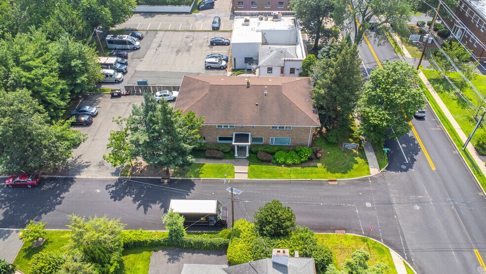 More Photos Of 631 E Palisades Ave, Englewood Cliffs Office For Sale