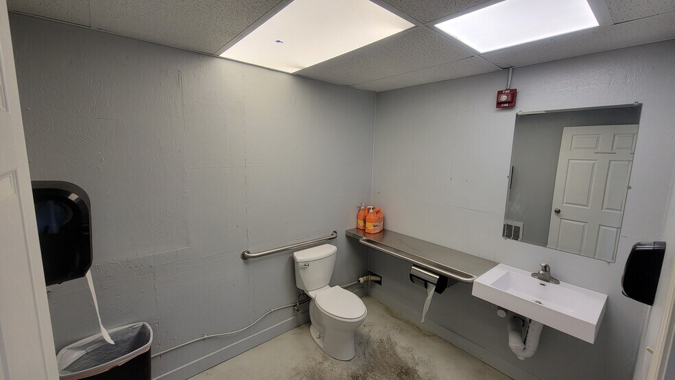 More Photos Of 1751 12th Ave, Columbus Service For Sale
