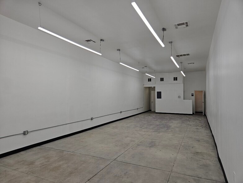 More Photos Of 247-257 W Martin Luther King Blvd, Los Angeles Manufacturing For Lease