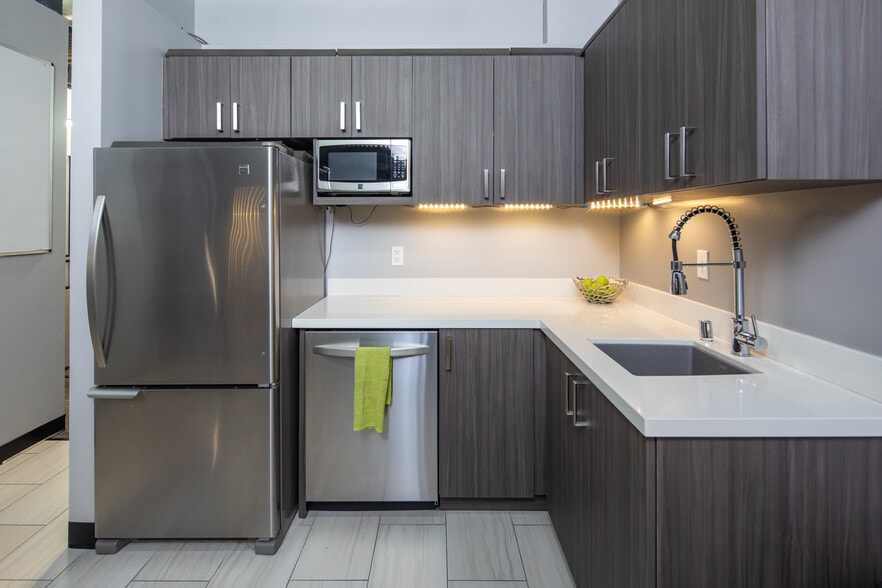 More Photos Of 871-875 G St, San Diego Apartments For Sale