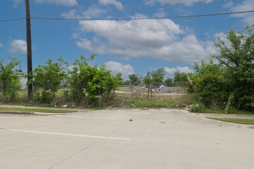 More Photos Of 6149 Spencer Hwy, Pasadena Land For Sale