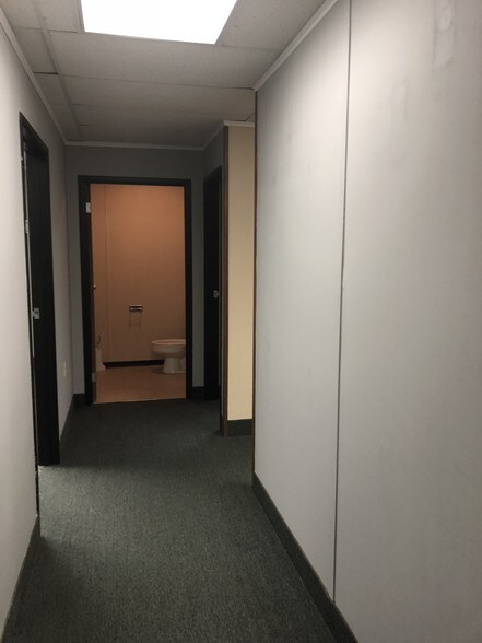 More Photos Of 177 Franklin Corner Rd, Lawrenceville Medical For Lease