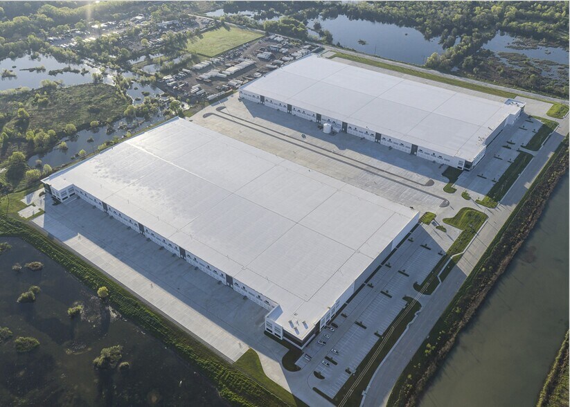 More Photos Of 1701 E Pleasant Pky, Wilmer Unknown For Lease