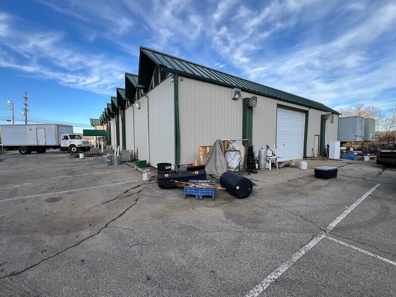More Photos Of 675 College Dr, Batavia Warehouse For Sale