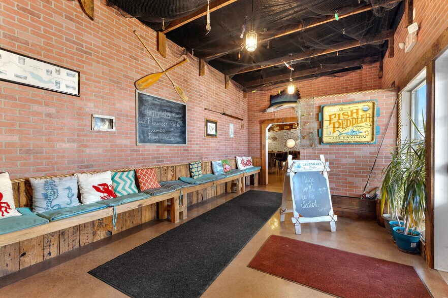 More Photos Of 1702 Highway 19 N, Thomaston Restaurant For Sale