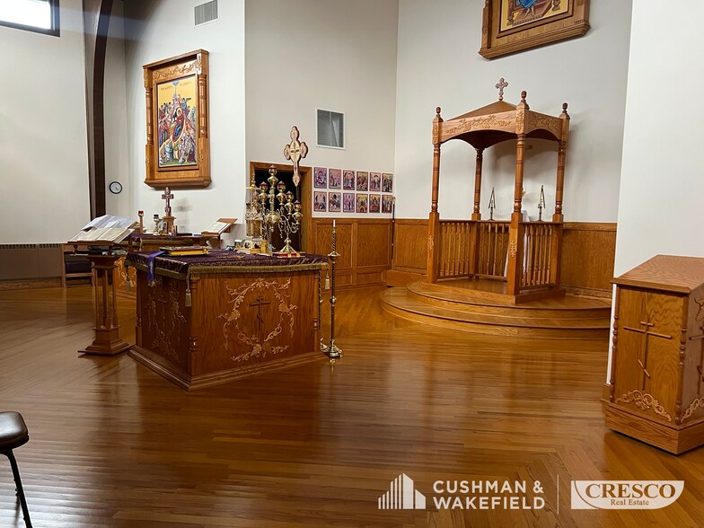 More Photos Of 30450 Lorain Rd, North Olmsted Religious Facility For Sale