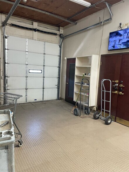 More Photos Of 5290 Highway 42, Ellenwood Distribution For Sale