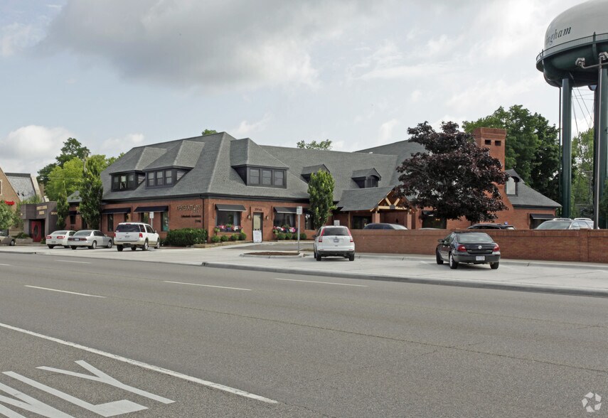More Photos Of 35046 Woodward Ave, Birmingham Medical For Lease
