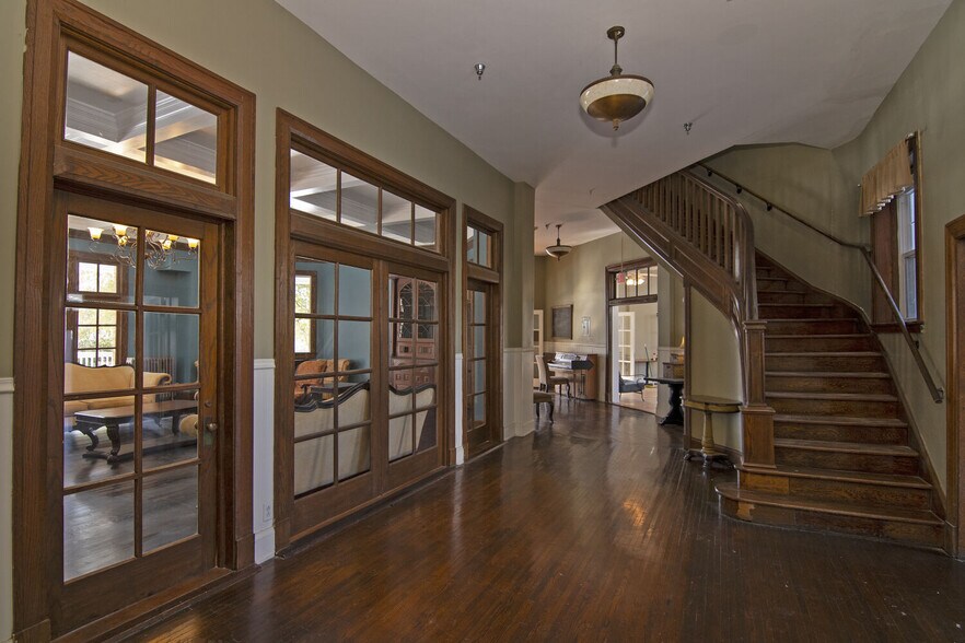 More Photos Of 158 Academy Lane Dr, Pence Springs Hotel For Sale