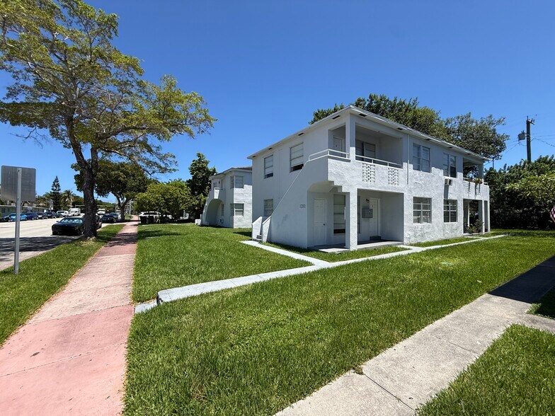 More Photos Of 1784 Normandy Dr, Miami Beach Apartments For Sale