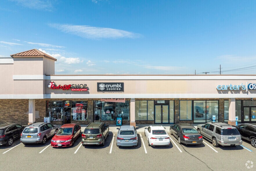 More Photos Of 3544-3584 Long Beach Rd, Oceanside General Retail For Lease