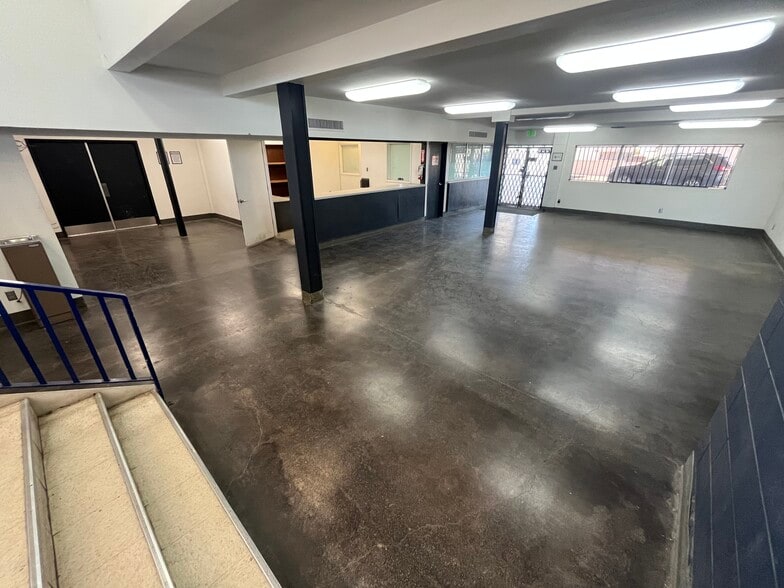 More Photos Of 1919 Columbus St, Bakersfield Warehouse For Lease