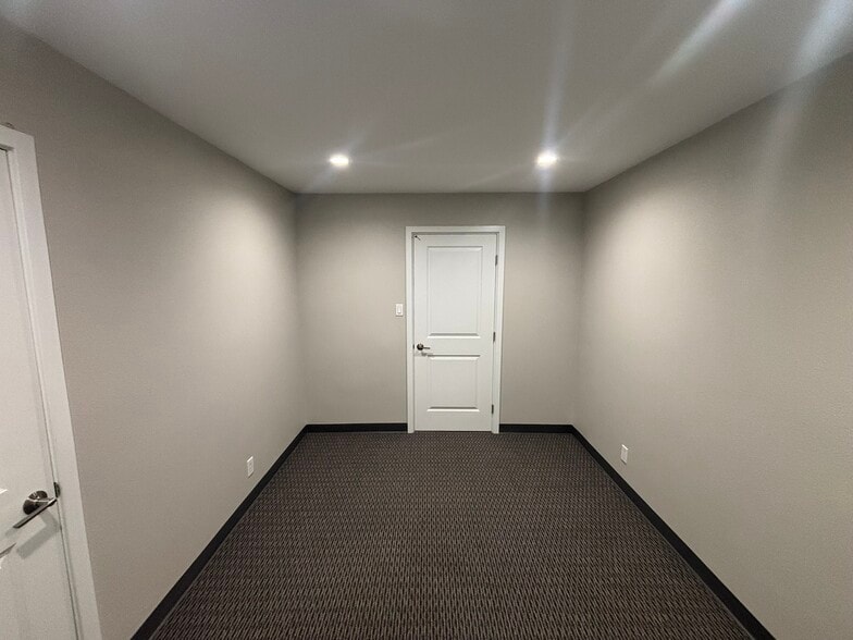 More Photos Of 1130-1132 McKendrie St, San Jose Medical For Lease