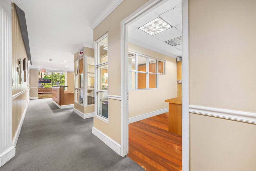 More Photos Of 400-416 E 56th St, New York Apartments For Sale