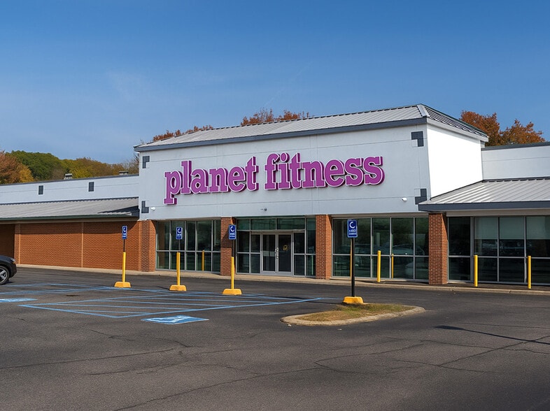 More Photos Of 456-476 Wythe Creek Rd, Poquoson General Retail For Sale