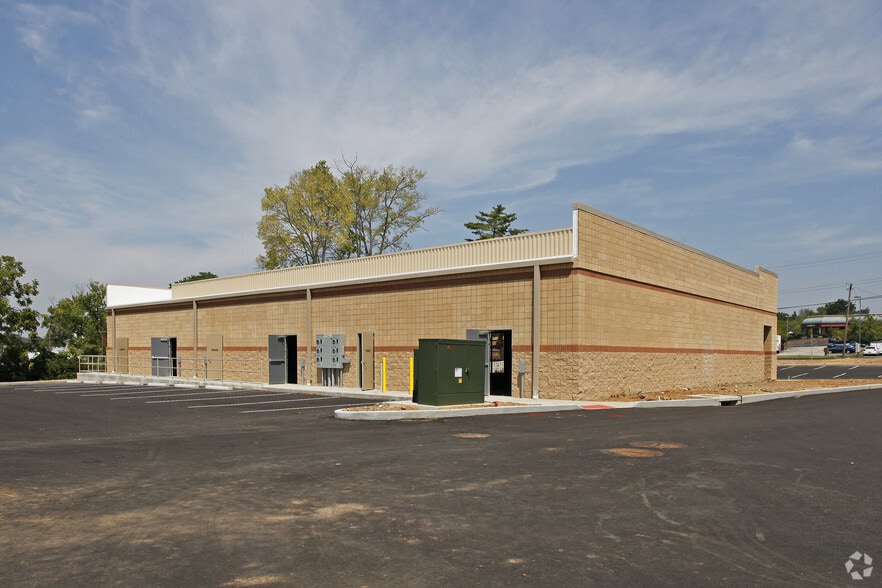 More Photos Of 14940-14950 Manchester Rd, Ballwin Restaurant For Lease