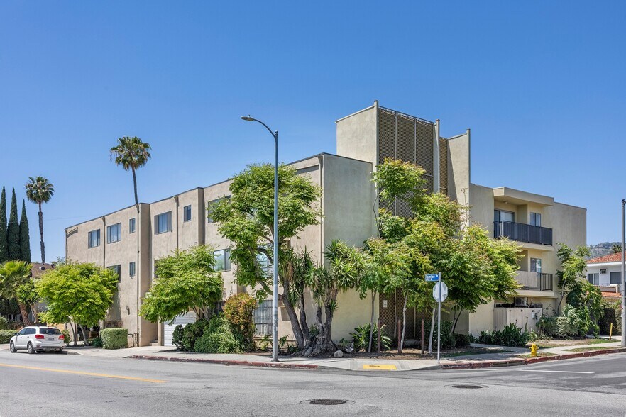 More Photos Of 1301 N Mansfield Ave, Los Angeles Apartments For Sale