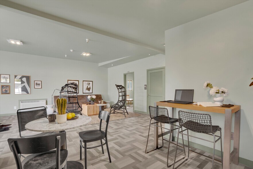 More Photos Of 640 State Highway 12, Rio Vista Hotel For Sale