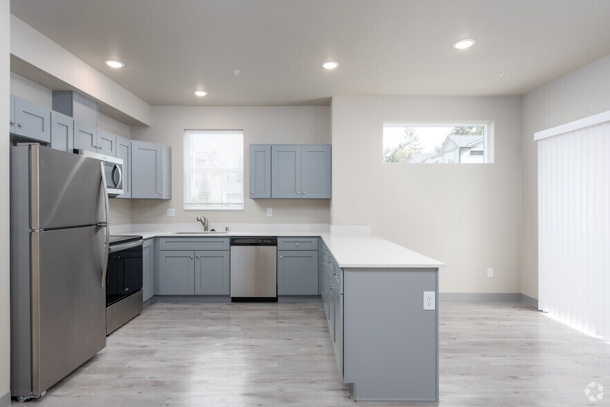 More Photos Of 7911 Washington Blvd SW, Lakewood Apartments For Sale