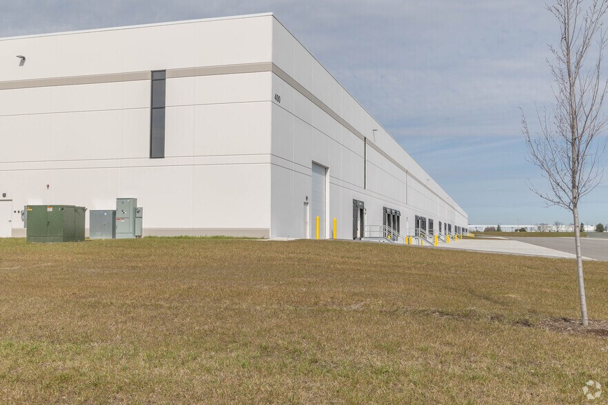 More Photos Of 400 Innovation Dr, Janesville Industrial For Lease