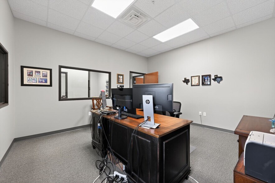 More Photos Of 4670 McDermott Rd, Plano Medical For Sale