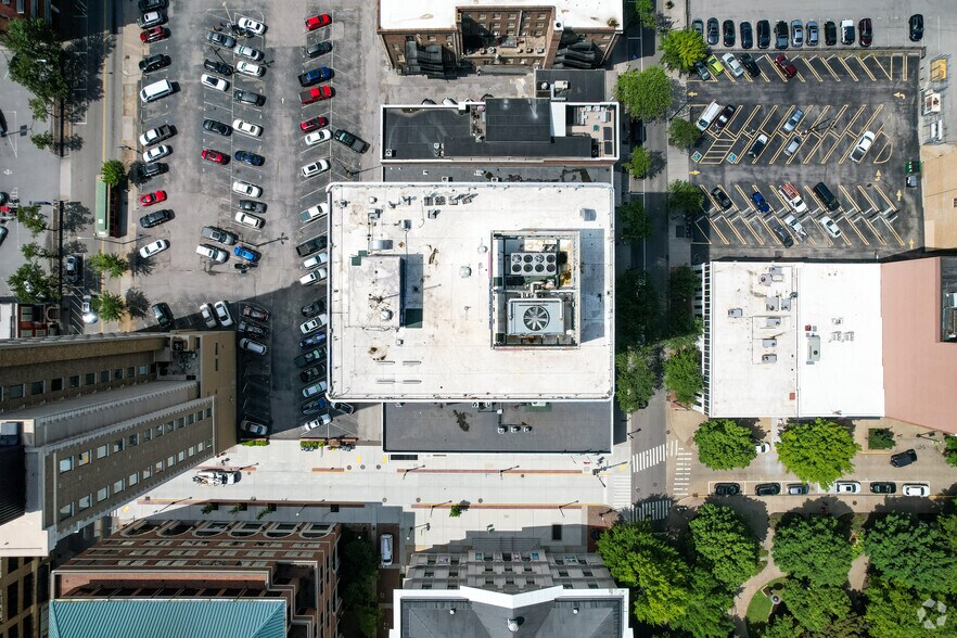 More Photos Of 607 Market St, Knoxville Office For Lease