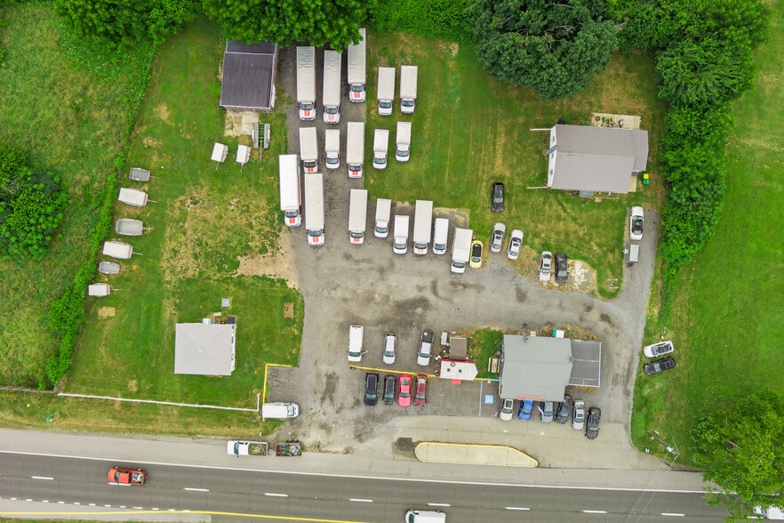 More Photos Of 2516-2518 N Dupont Pky, Middletown Freestanding For Sale