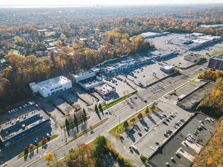 More Photos Of 2700 Central Park Ave, Yonkers Freestanding For Lease