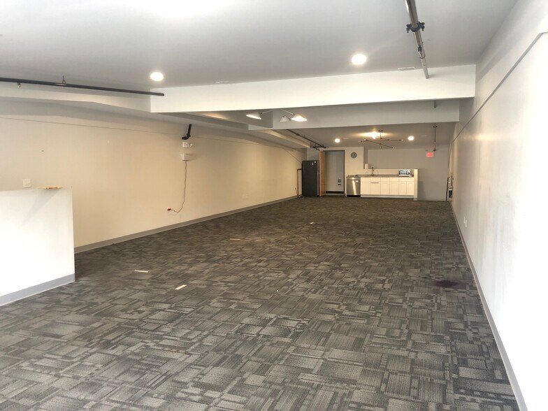 More Photos Of 586 Pleasant St, Watertown Light Distribution For Lease