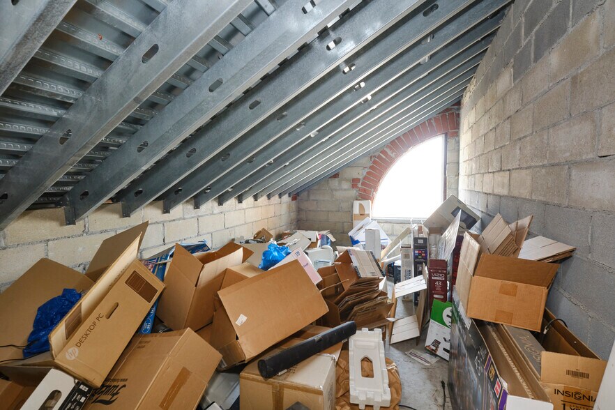 More Photos Of 133-40 37th Ave, Flushing Storefront Retail Residential For Sale