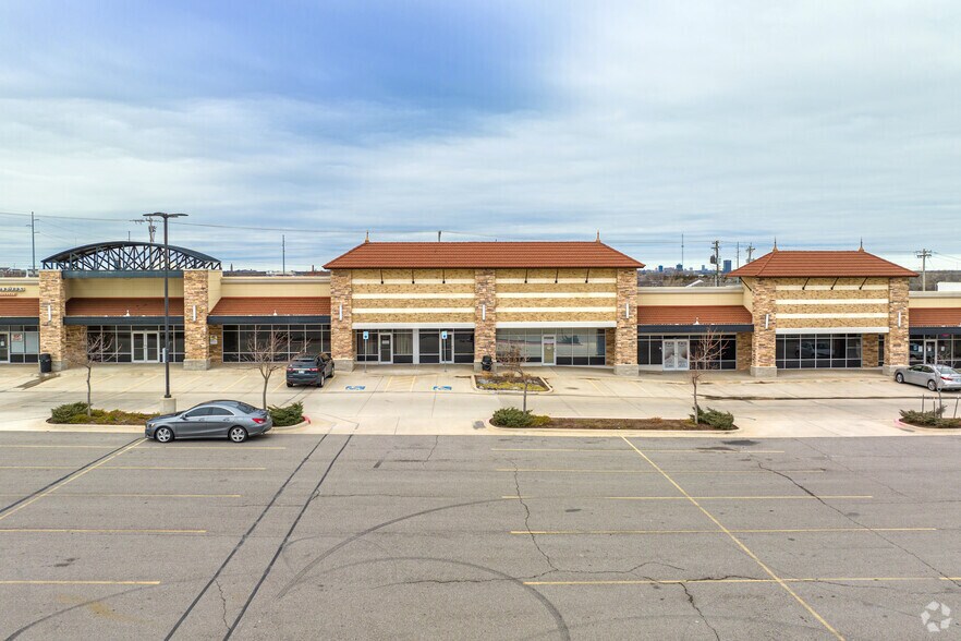 More Photos Of 1104-1148 NE 36th St, Oklahoma City General Retail For Lease
