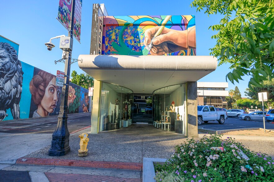 Primary Photo Of 918 10th St, Modesto Storefront Retail Office For Sale