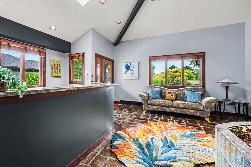 More Photos Of 7291 Stone Rd, Medina Office For Sale