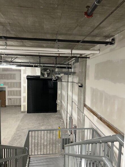 More Photos Of 8188 Manitoba St, Vancouver Light Distribution For Sale