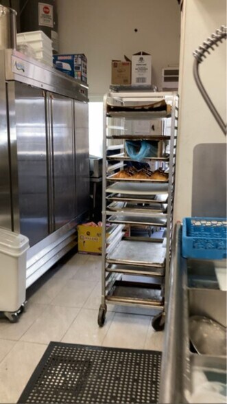 More Photos Of 8416-8432 Pershing Dr, Playa Del Rey Storefront Retail Office For Lease