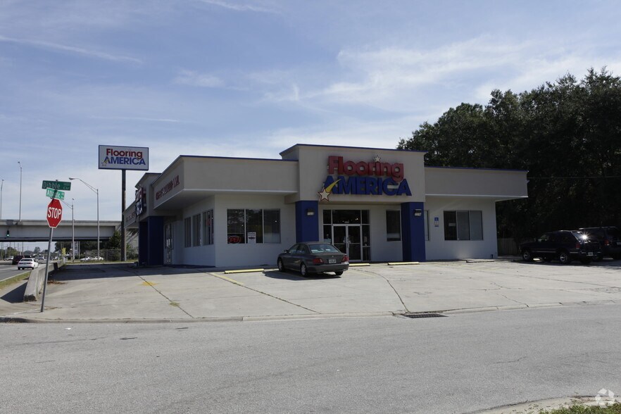 More Photos Of 10448 Atlantic Blvd, Jacksonville Freestanding For Sale